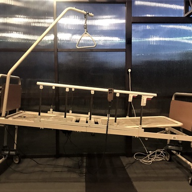 Кровать 3-х секционная с электроприводом для ухода в аренду